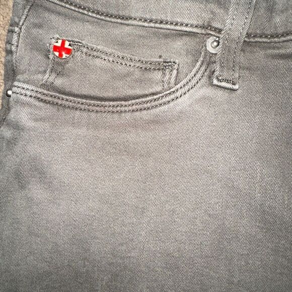 Hudson Skinny Jean - Picture 3 of 6